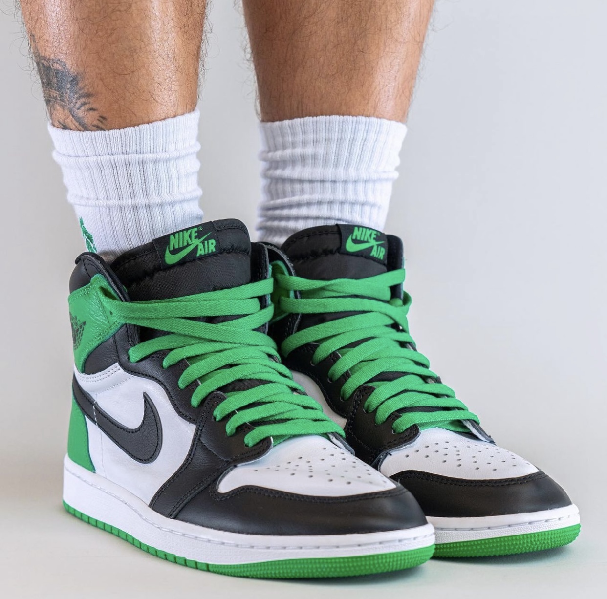 On-Feet Photos Of Air Jordan 1 High OG “Lucky Green” – Clout News